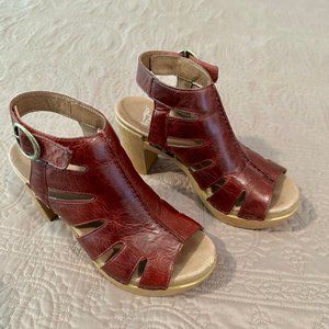 DANSKO Demetra Ankle Bootie, Burgundy Leather, Size 36 (Women's 6)